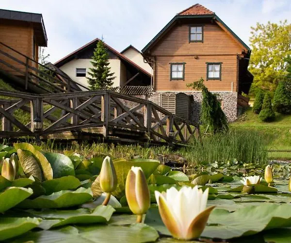 克罗塞科公寓及康体中心